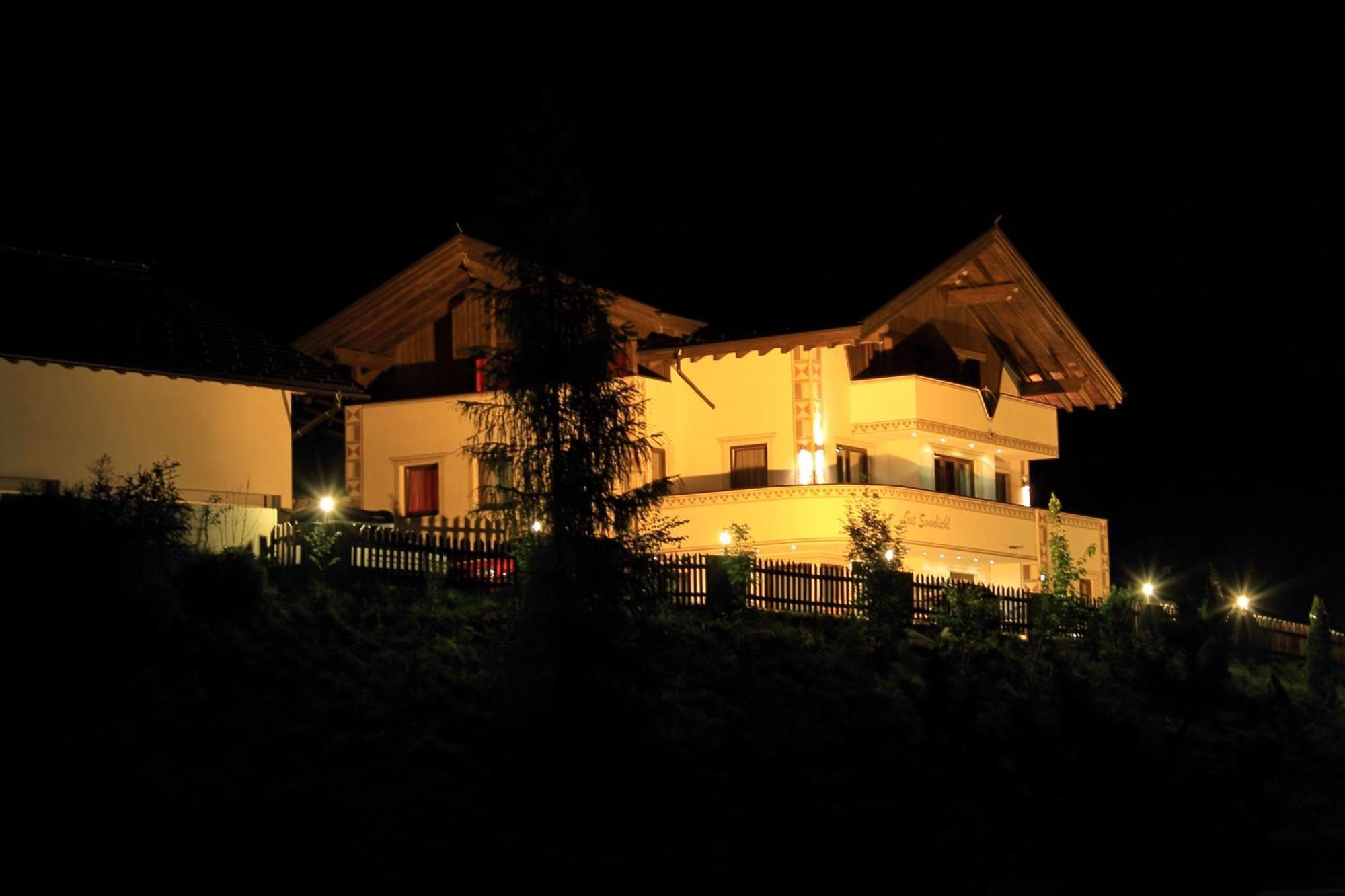 Gut Sonnbichl Hotel Ладис Екстериор снимка