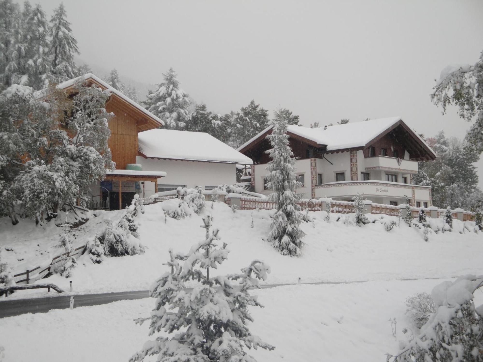 Gut Sonnbichl Hotel Ладис Екстериор снимка